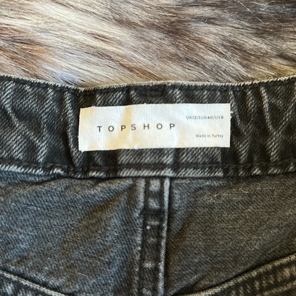 Topshop Women’s Black Distressed Jean Shorts - Picture 4 of 7